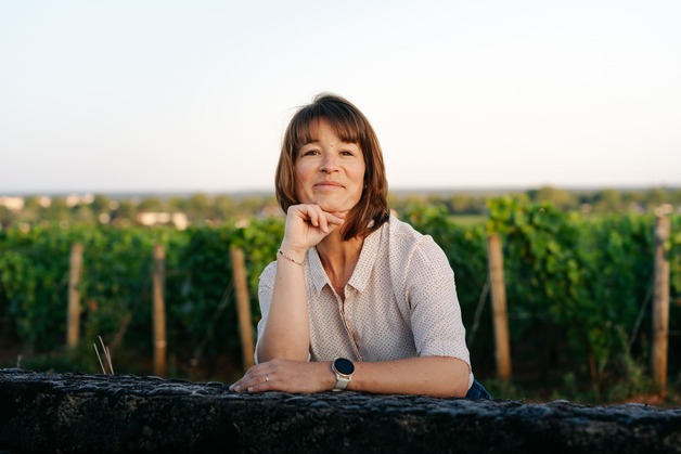 Portrait de Yvelise Sertelet, consultante en durabilité basée en Bourgogne – Fondatrice de AgYr, accompagnement RSE vins et spiritueux